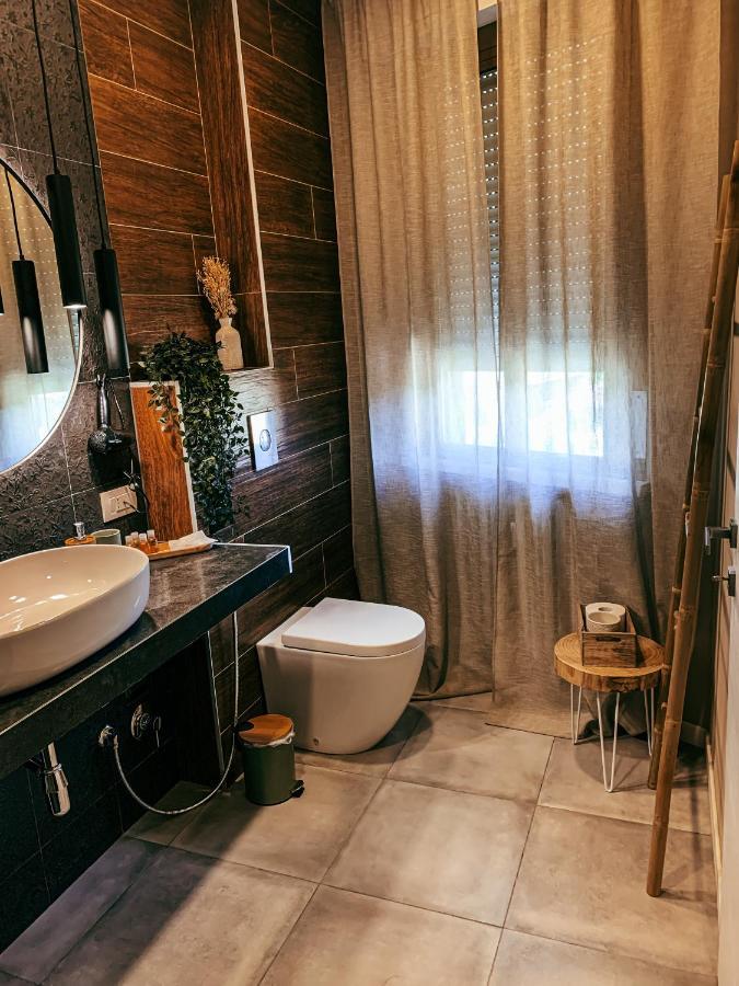 B&B Salus Civico 23 Реджо Емилия Екстериор снимка