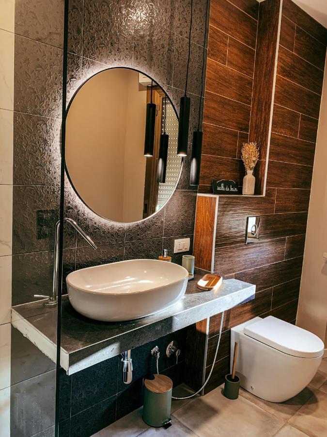 B&B Salus Civico 23 Реджо Емилия Екстериор снимка