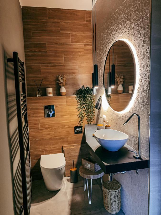 B&B Salus Civico 23 Реджо Емилия Екстериор снимка