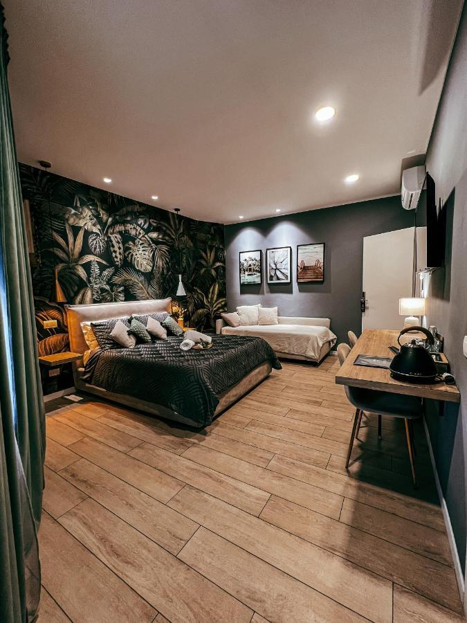 B&B Salus Civico 23 Реджо Емилия Екстериор снимка