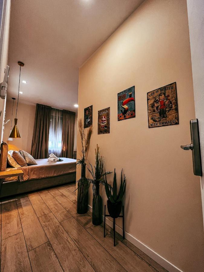 B&B Salus Civico 23 Реджо Емилия Екстериор снимка